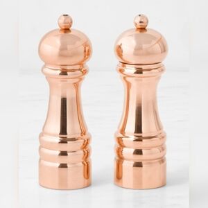 Williams Sonoma Salt and Pepper Mills set